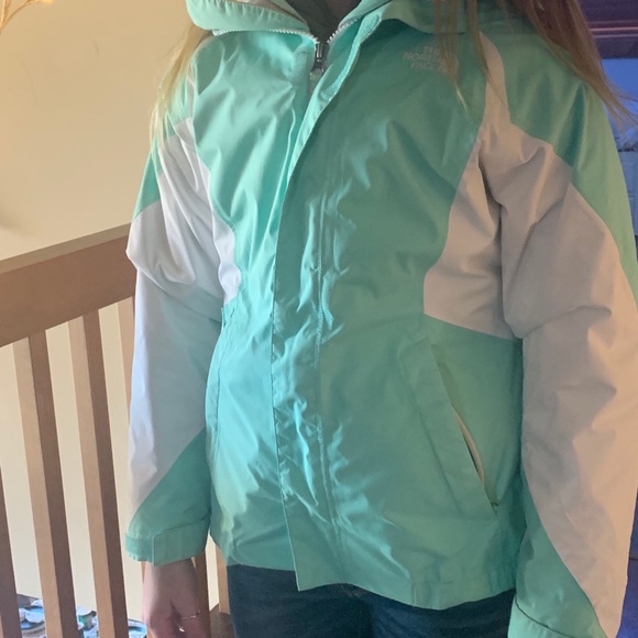 North face jacket w gray north face liner. 2 for 1